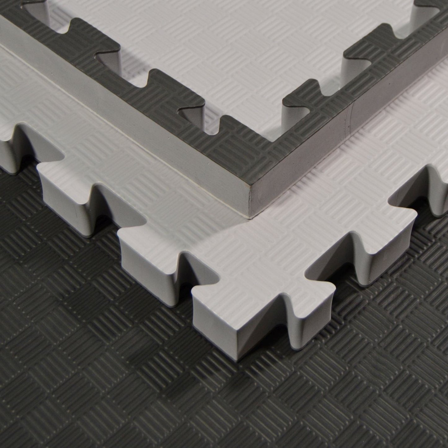 Tapis d'arts martiaux TEKKA BUDO Gris-Noir - 100 x 100 x 4 cm - Bords dentelés - Tapis réversible, Tapis d'entraînement - Judo, Karaté, Ju-Jutsu, Taekwondo