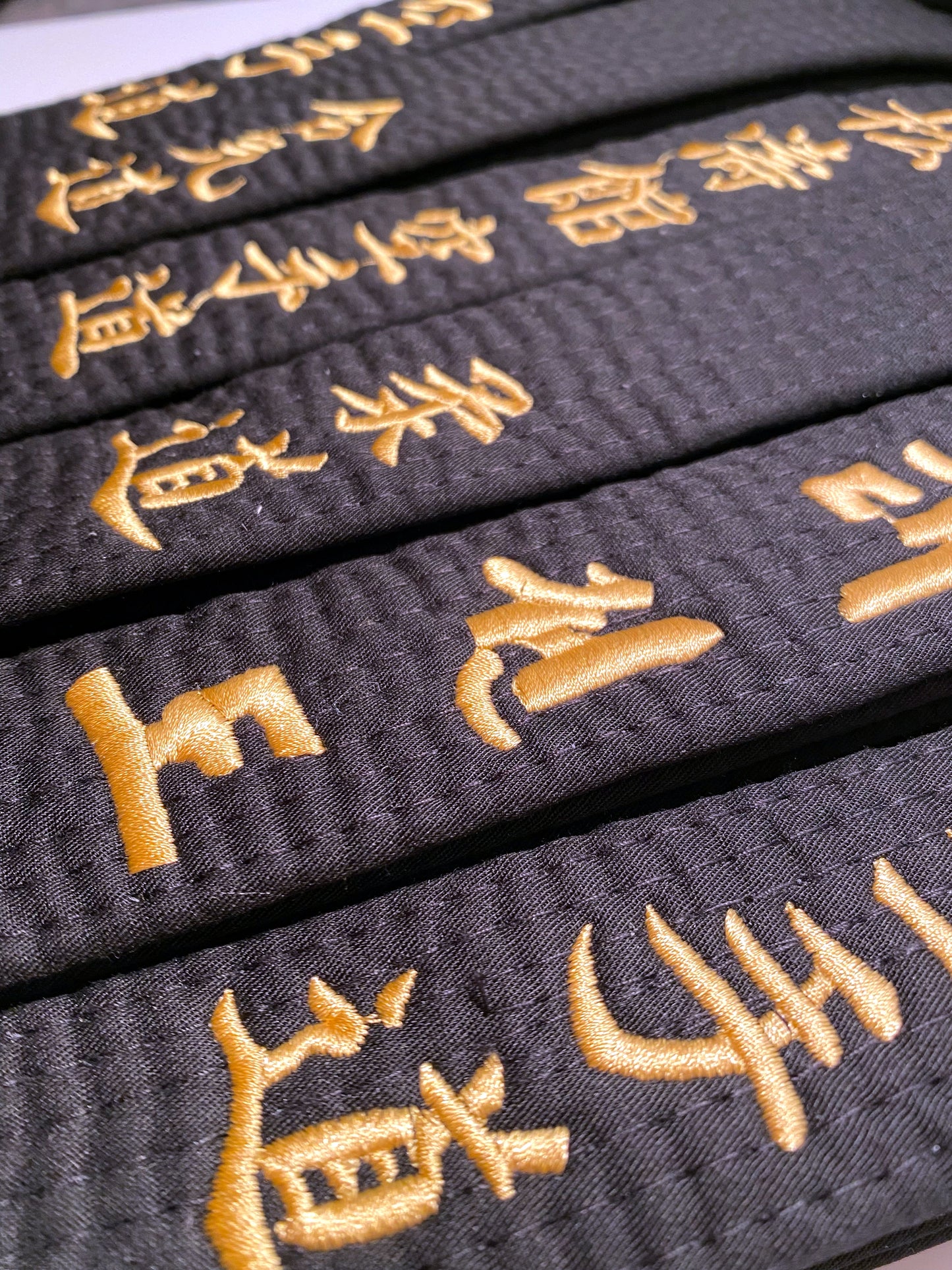 Ceinture noire avec broderie - 4 cm de large - Individuellement selon vos souhaits - nom, style, traduction