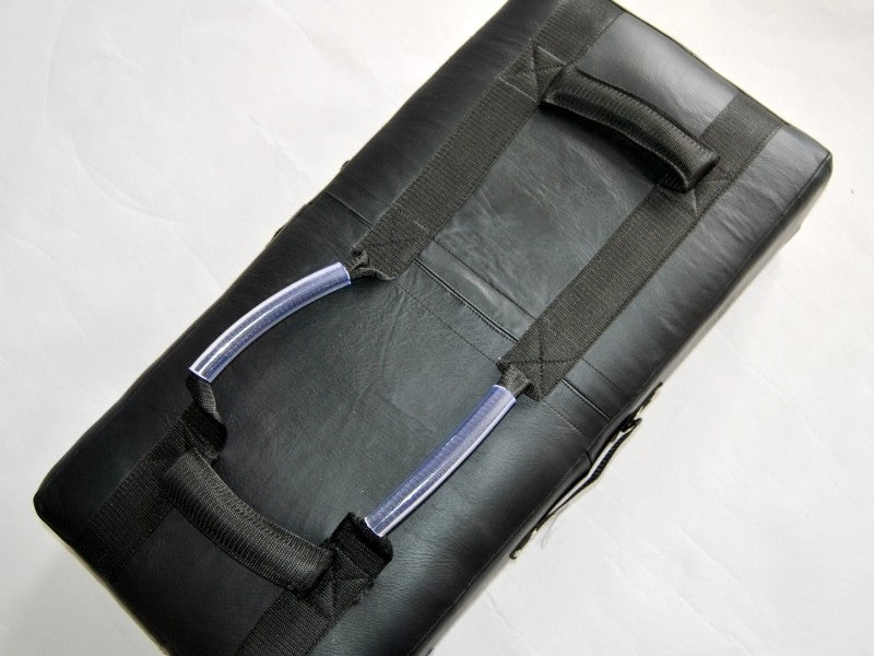Tapis de frappe géant TEKKA BUDO - Poignées supérieure et latérale - 75 x 37 x 15 cm - Cuir noir véritable