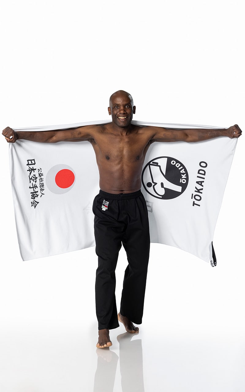 TOKAIDO Karate Badetuch weiß JKA 150 x 100 cm - Mikrofaser Handtuch