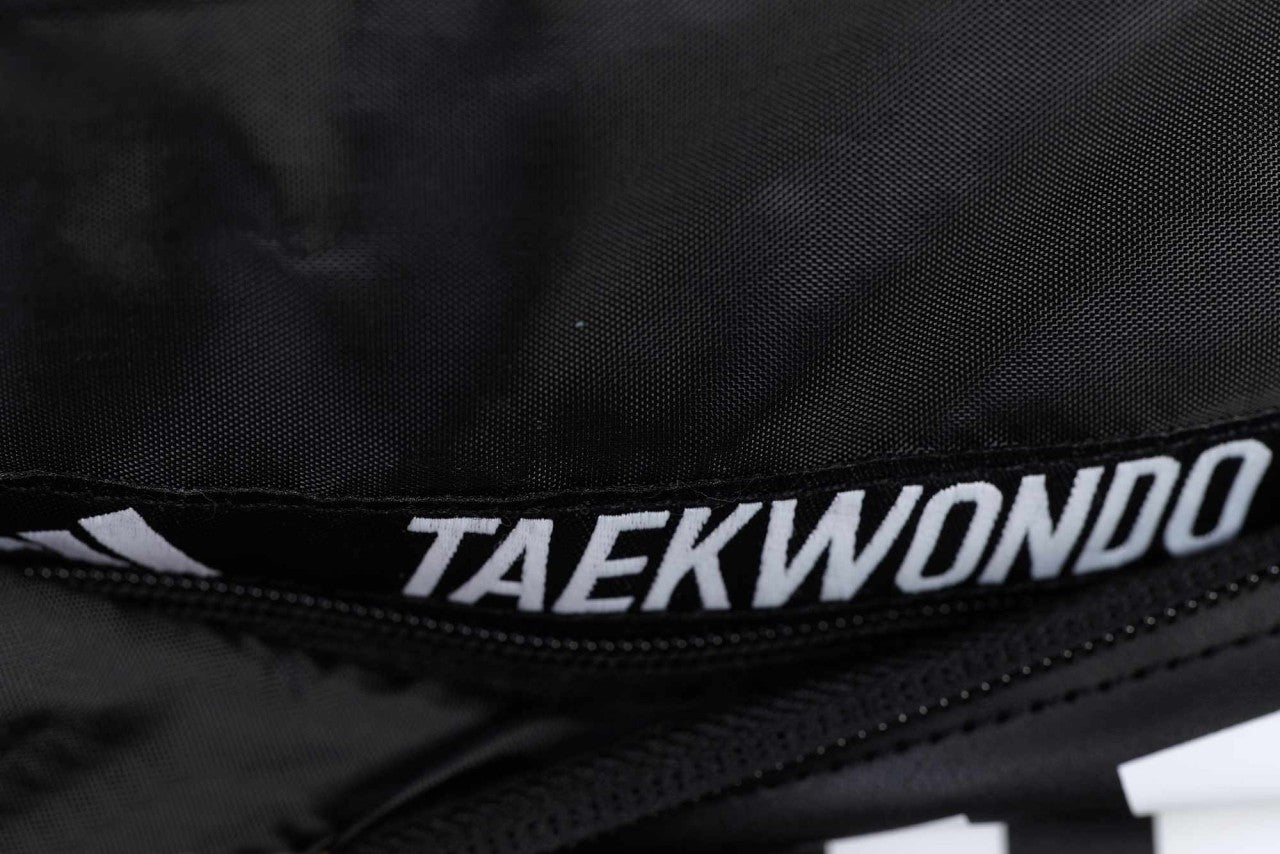 Sac de Taekwondo 2 en 1 adidas, taille M - L, noir et blanc, sac à dos et sac de transport, PU, ​​adiACC051T
